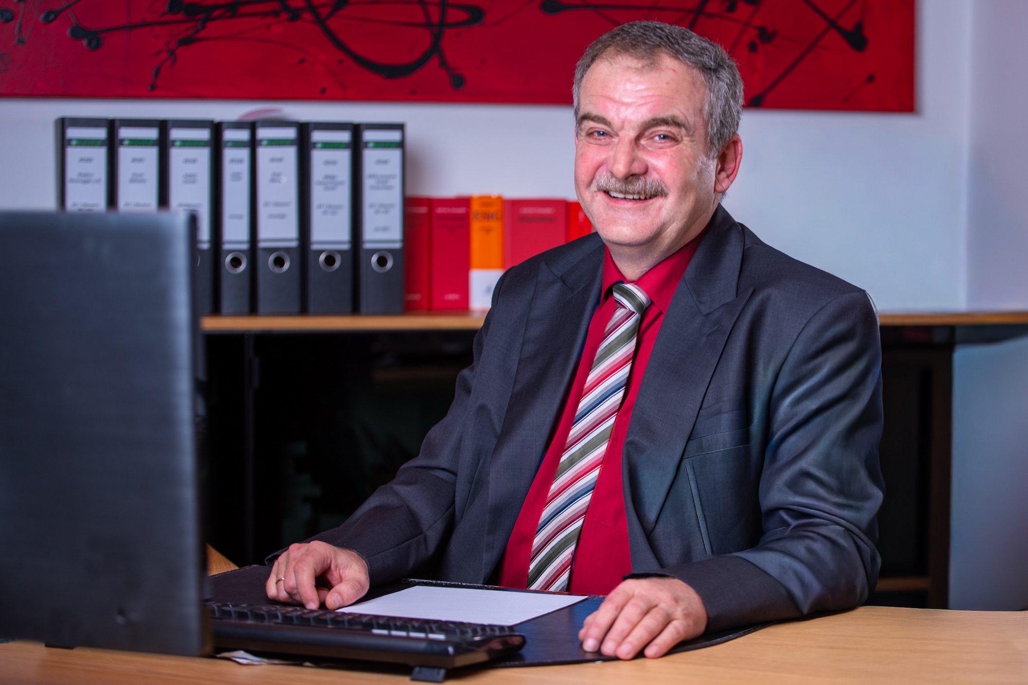 Stefan Neunzig in der Kanzlei